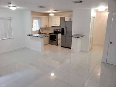 Main picture of 18616 SW 100th Ave