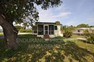 Main picture of 4400 N Terrace Dr