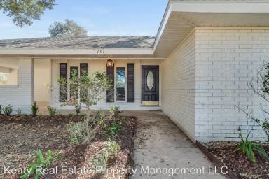 Main picture of 101 Caesar Dr