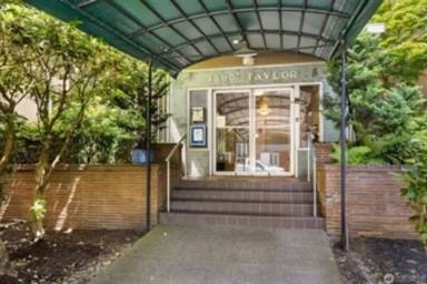 Main picture of 1800 Taylor Ave N