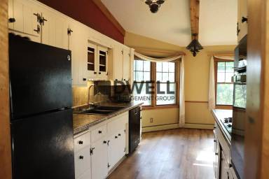 Main picture of 3504 Ogden Ct NE