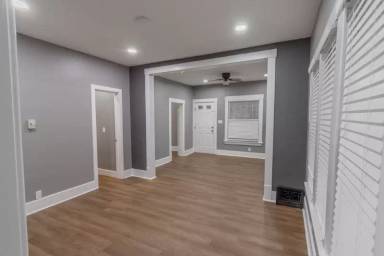 Main picture of 444 S 10th St