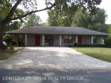 Main picture of 745 N Texas St