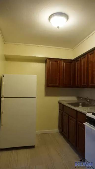 Main picture of 147 Cleveland St