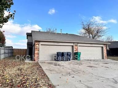 Main picture of 8712 Rayburn Ave