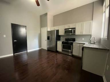 Main picture of 1703 Saint Paul St