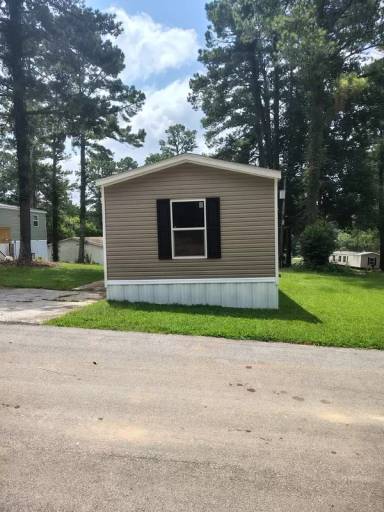 Main picture of 7 Poole Cir
