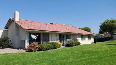 Main picture of 17440 Plaza Animado