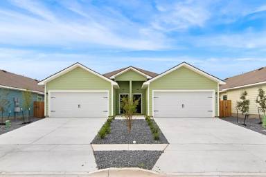 Main picture of 3408 Lindsay Ln