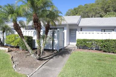 Main picture of 1389 Pine Ridge Cir E