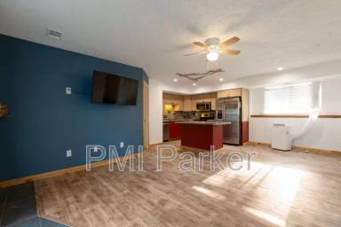 Main picture of 10881 N Pine Dr