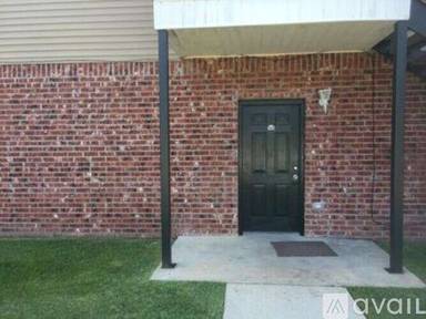 Main picture of Hidden Oaks Apartments