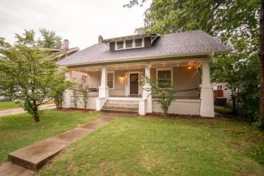 Main picture of 830 S McCann Ave