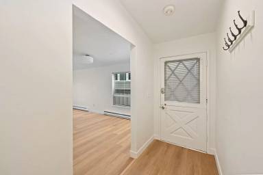 Main picture of 3233-39 21st Ave W