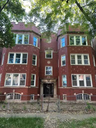 Main picture of 8046 S Ellis Ave