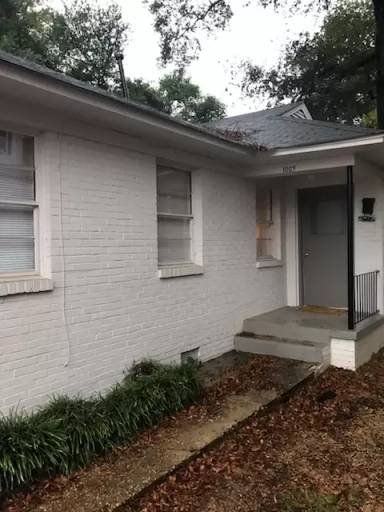 Main picture of 1021 Queen City Ave