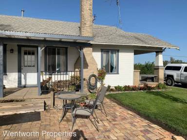 Main picture of 31144 E River Rd