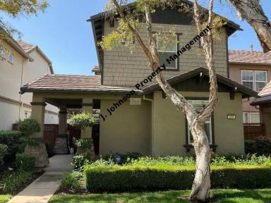 Main picture of 171 W Santa Cruz Way