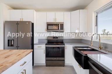 Main picture of 59276 Applegate Way