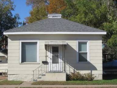 Main picture of 2108 Division St