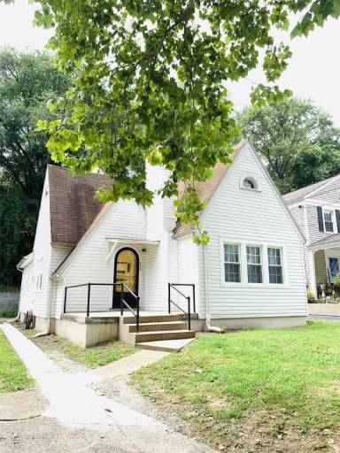 Main picture of 949 Mathews Ave