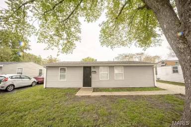 Main picture of 243 Saint John Dr