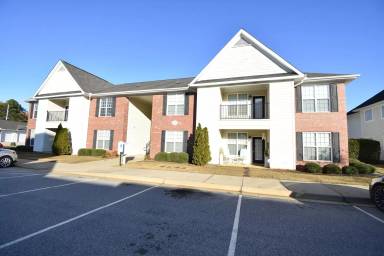 Main picture of 1912 Harcourt Cir