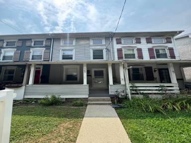 Main picture of 167 Front St