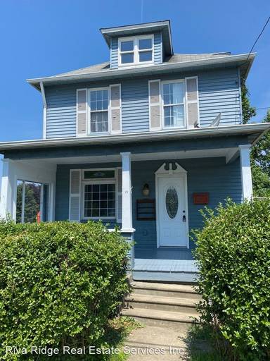 Main picture of 702 Manning Ave