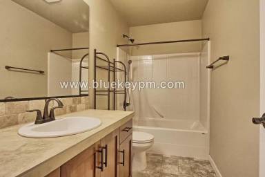 Main picture of 533 SW 200th Ave