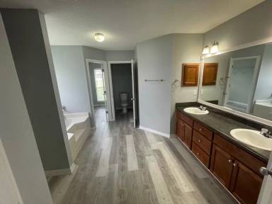 Main picture of 427 Triton St