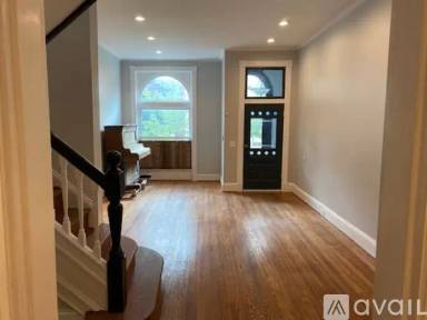 Main picture of 1921 Park Ave