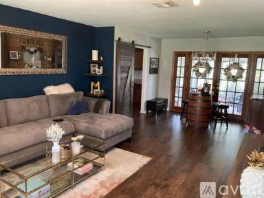 Main picture of 2111 Staunton Ave