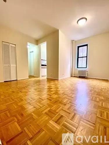 Main picture of E 78th St