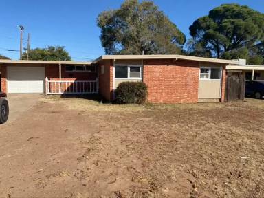 Main picture of 2302 49th St