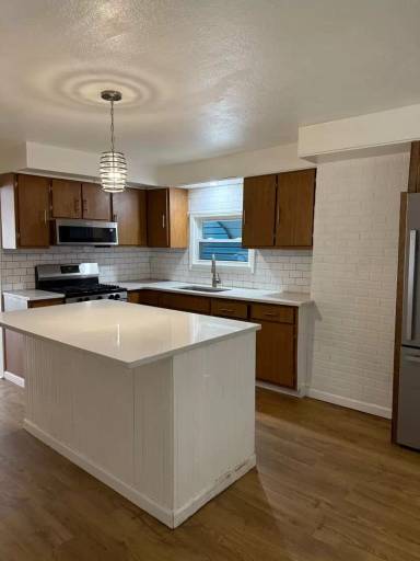 Main picture of 49 Greeley St