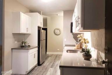 Main picture of 5256 S King Dr