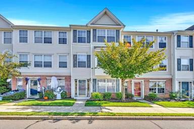 Main picture of 81 Nathan Blvd