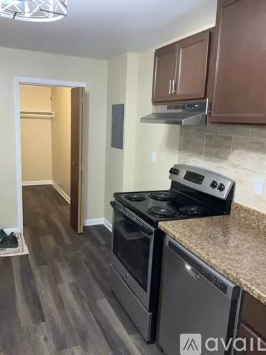 Main picture of 554 N New St