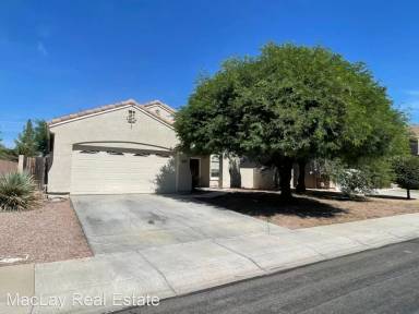Main picture of 1250 E Macaw Dr