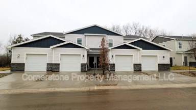 Main picture of 812 E 6th Ter