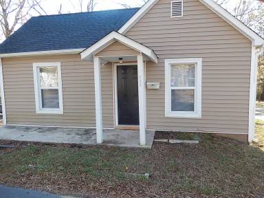 Main picture of 125 W Chestnut Ave