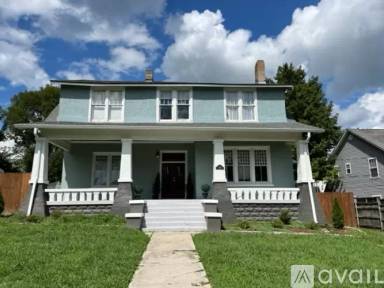 Main picture of 416 W 6th St
