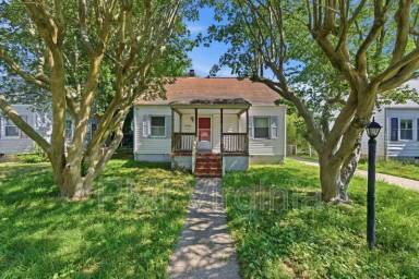 Main picture of 626 Chapel St