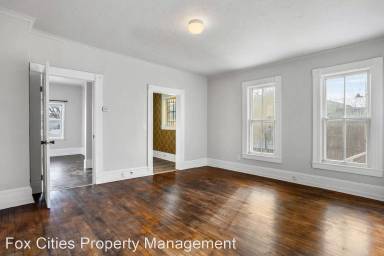 Main picture of 1627 Algoma Blvd