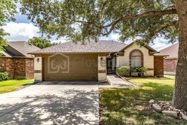 Main picture of 233 Nomad Ln