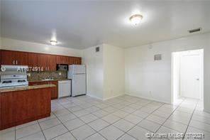 Main picture of 666 NE 80th St