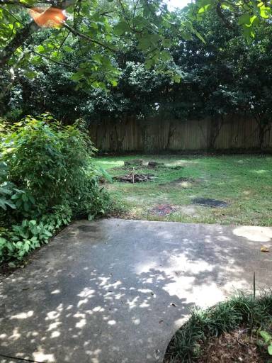 Main picture of 1915 SW 42nd Ave