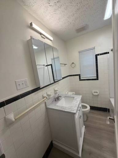 Main picture of 4308 Saint Francis Ave