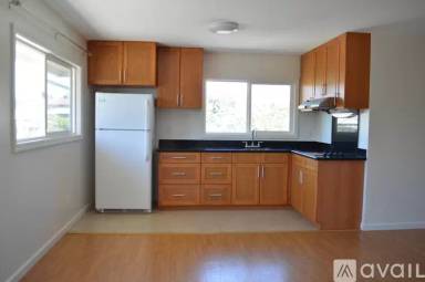 Main picture of 1406 Peter Buck St